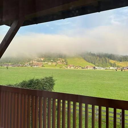 Elisabeth 샬레 플라차우